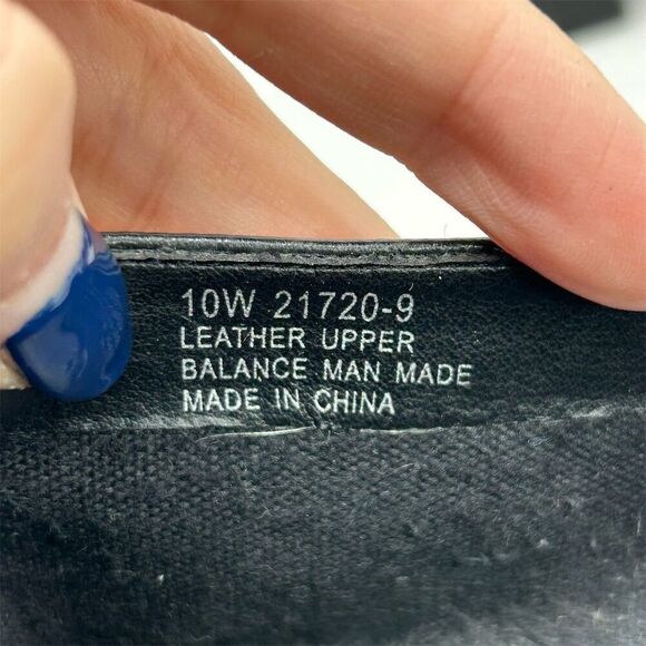 Aerosoles Women's Classic Black Leather Slip-On Heeled Loafers Size 10 Wide - Picture 14 of 14